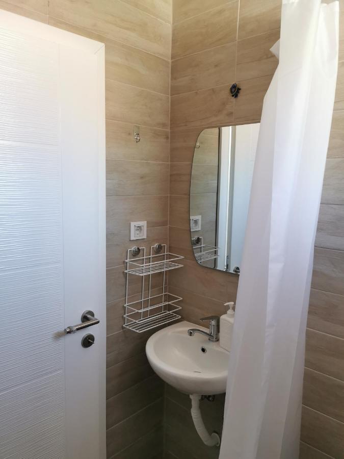 Gopo Guesthouse Elshani Ngoại thất bức ảnh
